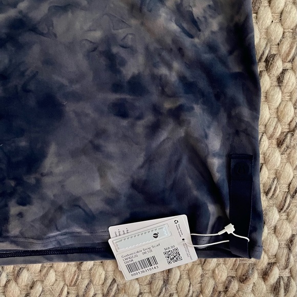 Lululemon customizable snap scarf/ NWT - Picture 3 of 7